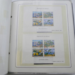 Lot massif de timbres de Monaco neufs et oblitérés en 6 albums.