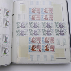 Lot massif de timbres de Monaco neufs et oblitérés en 6 albums.