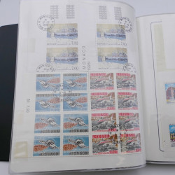 Lot massif de timbres de Monaco neufs et oblitérés en 6 albums.