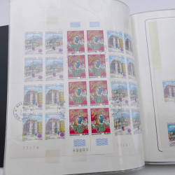 Lot massif de timbres de Monaco neufs et oblitérés en 6 albums.