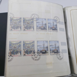 Lot massif de timbres de Monaco neufs et oblitérés en 6 albums.