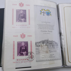 Lot massif de timbres de Monaco neufs et oblitérés en 6 albums.