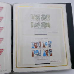 Lot massif de timbres de Monaco neufs et oblitérés en 6 albums.