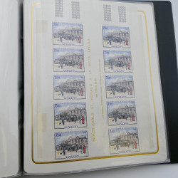 Lot massif de timbres de Monaco neufs et oblitérés en 6 albums.