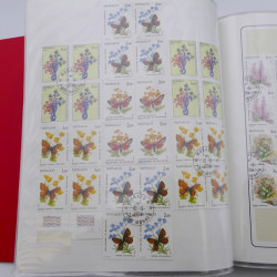Lot massif de timbres de Monaco neufs et oblitérés en 6 albums.