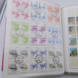 Lot massif de timbres de Monaco neufs et oblitérés en 6 albums.