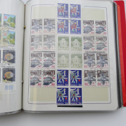 Lot massif de timbres de Monaco neufs et oblitérés en 6 albums.