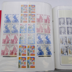 Lot massif de timbres de Monaco neufs et oblitérés en 6 albums.