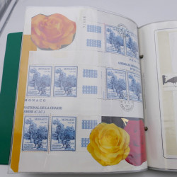 Lot massif de timbres de Monaco neufs et oblitérés en 6 albums.