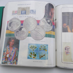 Lot massif de timbres de Monaco neufs et oblitérés en 6 albums.