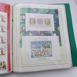 Lot massif de timbres de Monaco neufs et oblitérés en 6 albums.
