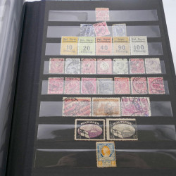 Lot massif de timbres d'Allemagne neufs et oblitérés en 6 albums.