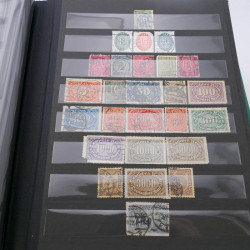 Lot massif de timbres d'Allemagne neufs et oblitérés en 6 albums.