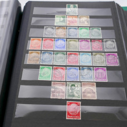 Lot massif de timbres d'Allemagne neufs et oblitérés en 6 albums.