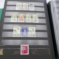 Lot massif de timbres d'Allemagne neufs et oblitérés en 6 albums.