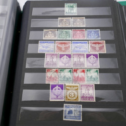 Lot massif de timbres d'Allemagne neufs et oblitérés en 6 albums.