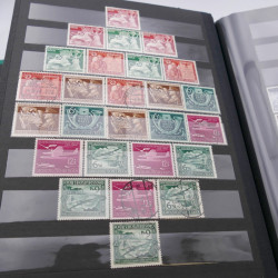 Lot massif de timbres d'Allemagne neufs et oblitérés en 6 albums.