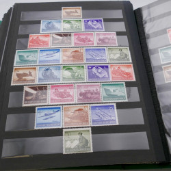 Lot massif de timbres d'Allemagne neufs et oblitérés en 6 albums.