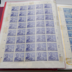Lot massif de timbres d'Allemagne neufs et oblitérés en 6 albums.