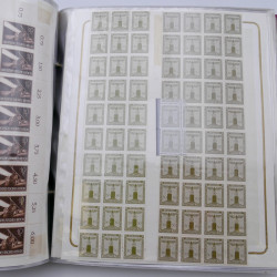 Lot massif de timbres d'Allemagne neufs et oblitérés en 6 albums.