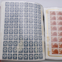 Lot massif de timbres d'Allemagne neufs et oblitérés en 6 albums.