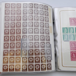 Lot massif de timbres d'Allemagne neufs et oblitérés en 6 albums.