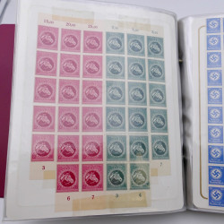 Lot massif de timbres d'Allemagne neufs et oblitérés en 6 albums.