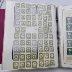 Lot massif de timbres d'Allemagne neufs et oblitérés en 6 albums.