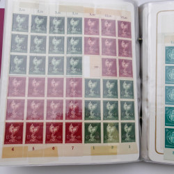 Lot massif de timbres d'Allemagne neufs et oblitérés en 6 albums.