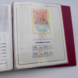 Lot massif de timbres d'Allemagne neufs et oblitérés en 6 albums.