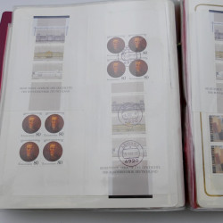 Lot massif de timbres d'Allemagne neufs et oblitérés en 6 albums.