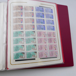 Lot massif de timbres d'Allemagne neufs et oblitérés en 6 albums.