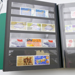 Lot massif de timbres d'Allemagne neufs et oblitérés en 6 albums.