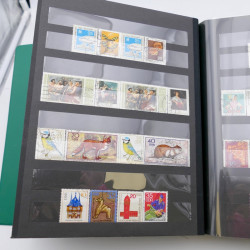 Lot massif de timbres d'Allemagne neufs et oblitérés en 6 albums.