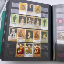 Lot massif de timbres d'Allemagne neufs et oblitérés en 6 albums.