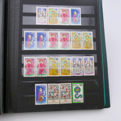 Lot massif de timbres d'Allemagne neufs et oblitérés en 6 albums.