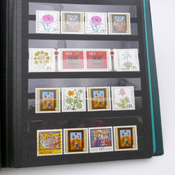 Lot massif de timbres d'Allemagne neufs et oblitérés en 6 albums.