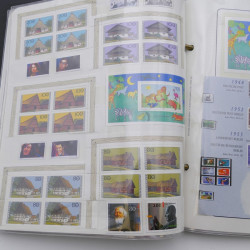 Lot massif de timbres d'Allemagne neufs et oblitérés en 6 albums.