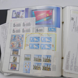 Lot massif de timbres d'Allemagne neufs et oblitérés en 6 albums.