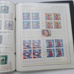 Lot massif de timbres d'Allemagne neufs et oblitérés en 6 albums.