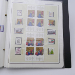 Lot massif de timbres d'Allemagne neufs et oblitérés en 6 albums.