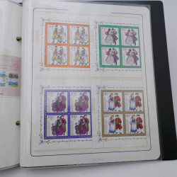 Lot massif de timbres d'Allemagne neufs et oblitérés en 6 albums.