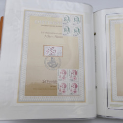 Lot massif de timbres d'Allemagne neufs et oblitérés en 6 albums.