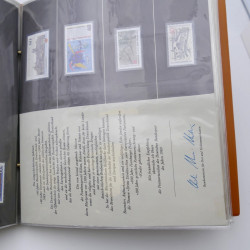 Lot massif de timbres d'Allemagne neufs et oblitérés en 6 albums.