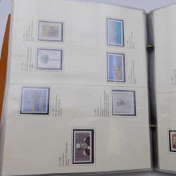 Lot massif de timbres d'Allemagne neufs et oblitérés en 6 albums.