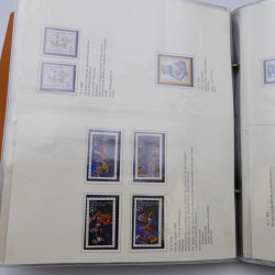 Lot massif de timbres d'Allemagne neufs et oblitérés en 6 albums.