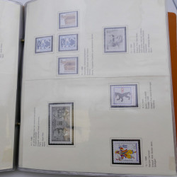 Lot massif de timbres d'Allemagne neufs et oblitérés en 6 albums.
