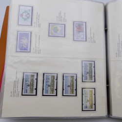 Lot massif de timbres d'Allemagne neufs et oblitérés en 6 albums.