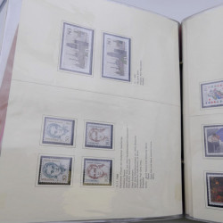 Lot massif de timbres d'Allemagne neufs et oblitérés en 6 albums.