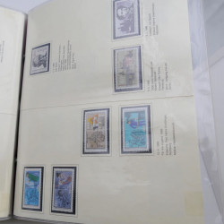 Lot massif de timbres d'Allemagne neufs et oblitérés en 6 albums.